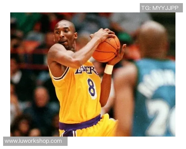 从青涩到成熟 足球球星颜值变化大揭秘 见证他们的成长与蜕变