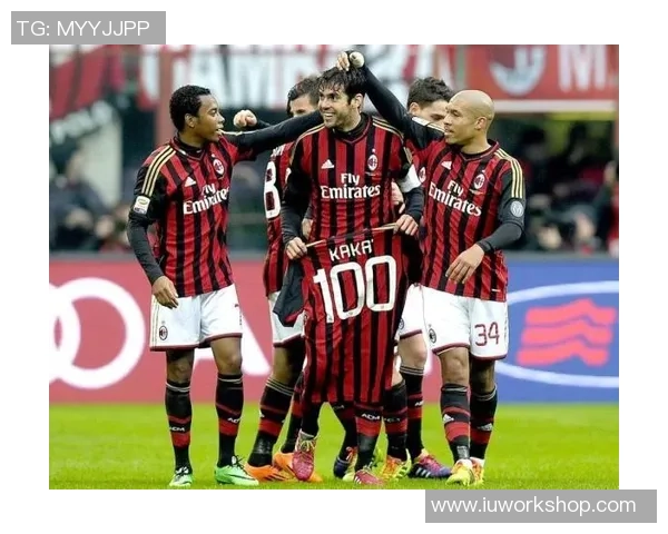 足球巨星家庭温馨合影展现亲情与荣耀的完美融合 足球巨星家庭温馨合影展现亲情与荣耀的完美融合