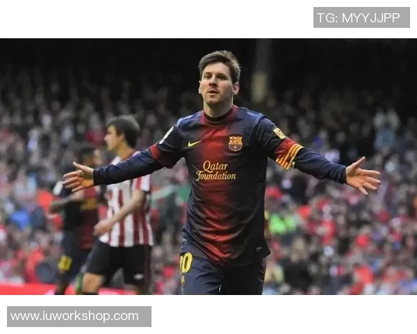 足球星二代俊美帅哥，继承父亲天赋展现独特风采，未来可期的足球新星